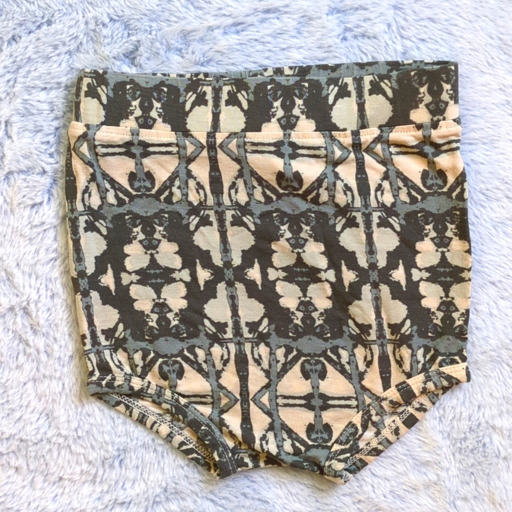 NWOT 12-18M Kate Quinn Organics Retro Bloomer Shorts Thyme Shibori Bambo Bummies